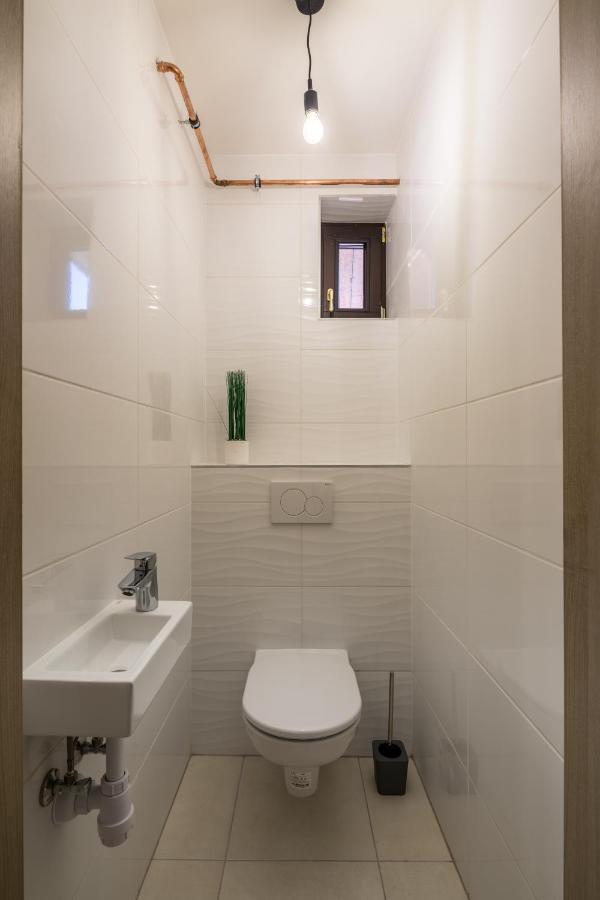 Stafetahaz Apartmanok Вац Екстер'єр фото