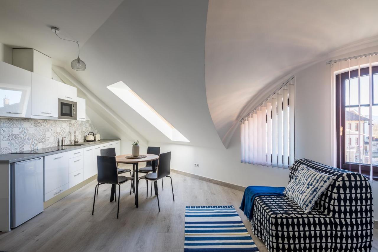 Stafetahaz Apartmanok Вац Екстер'єр фото