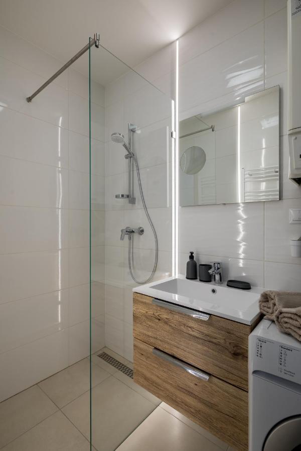 Stafetahaz Apartmanok Вац Екстер'єр фото
