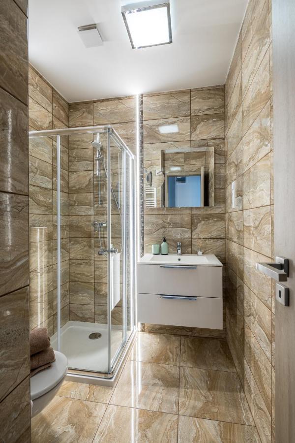 Stafetahaz Apartmanok Вац Екстер'єр фото