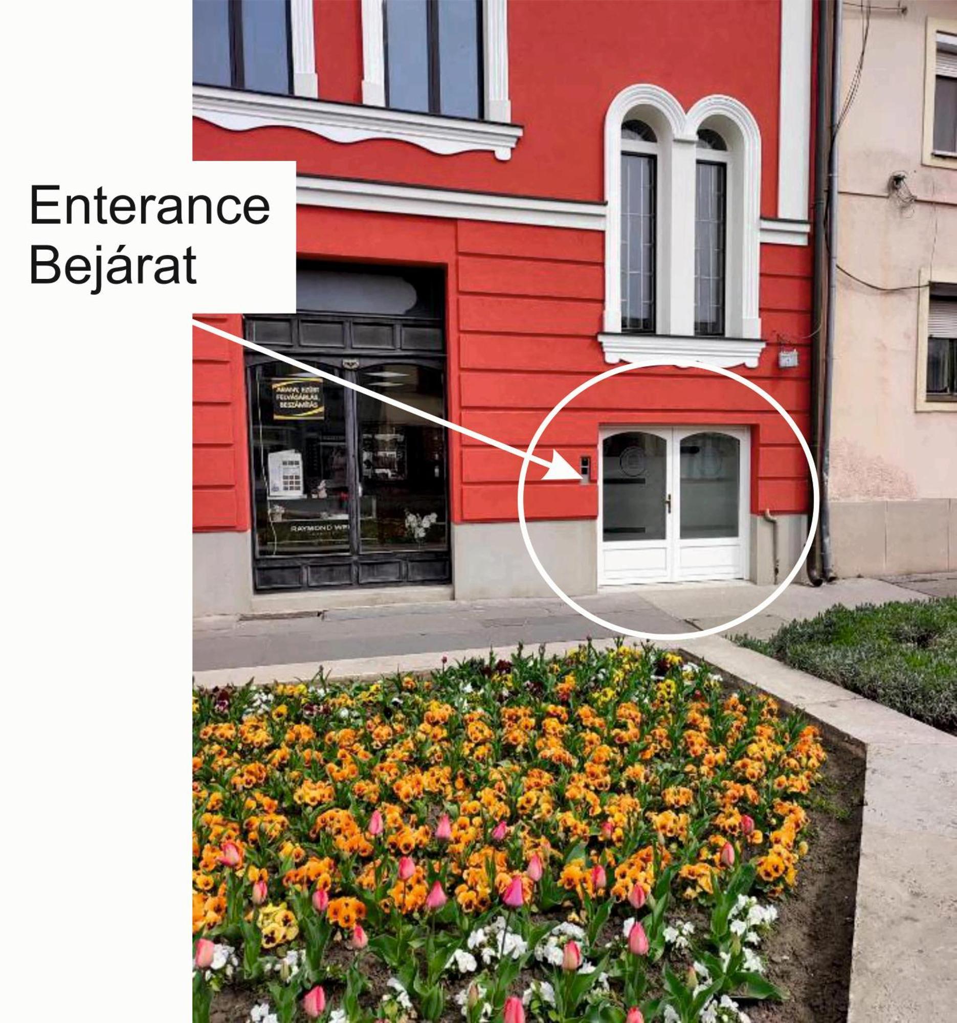 Stafetahaz Apartmanok Вац Екстер'єр фото