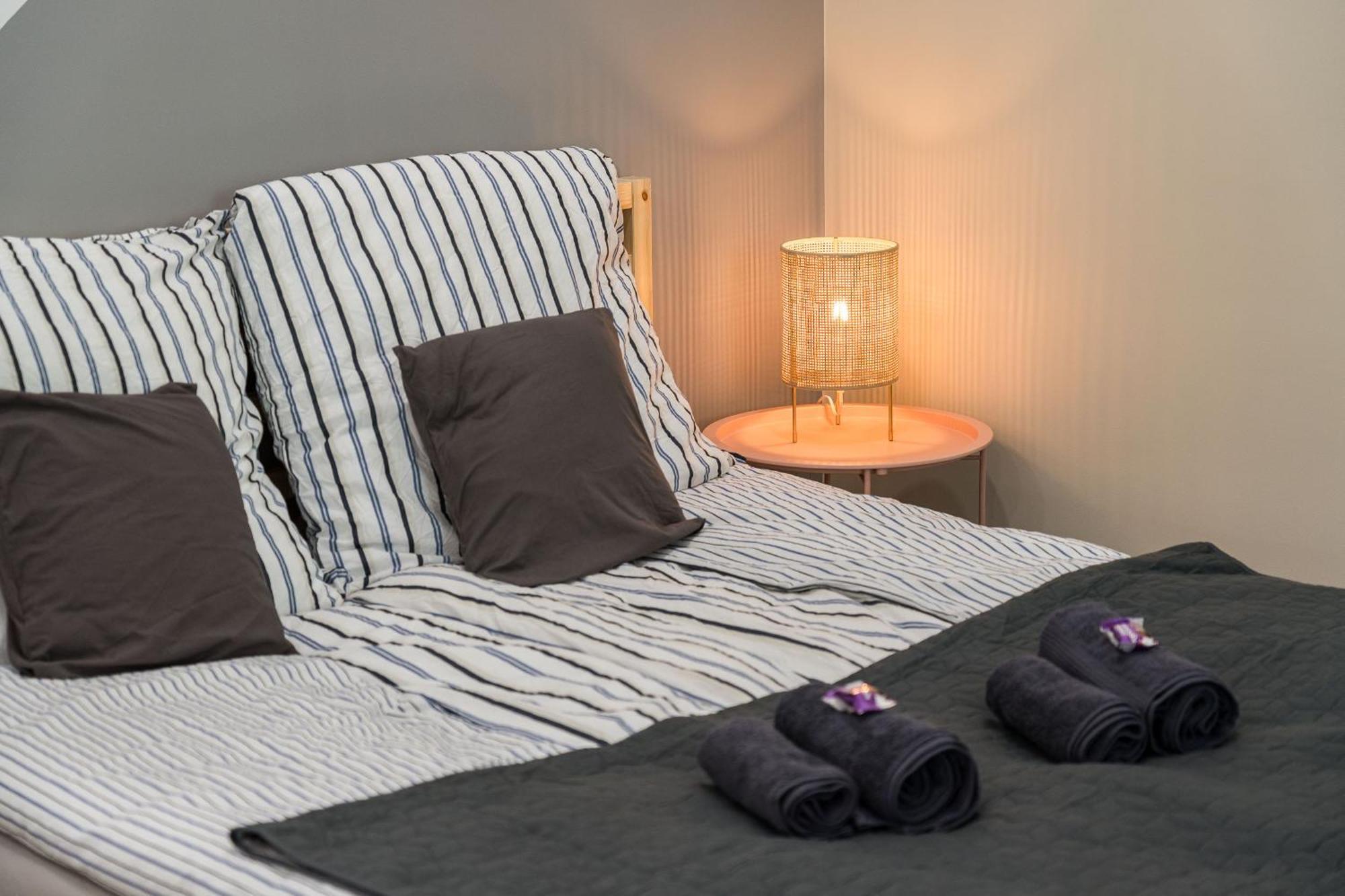 Stafetahaz Apartmanok Вац Екстер'єр фото