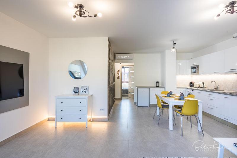 Stafetahaz Apartmanok Вац Екстер'єр фото